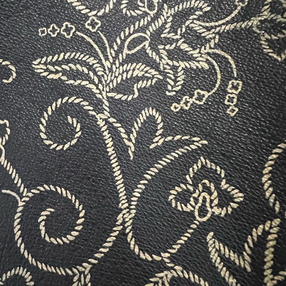 Danier Black Leather Skirt with Flower Print - Picture 6 of 6